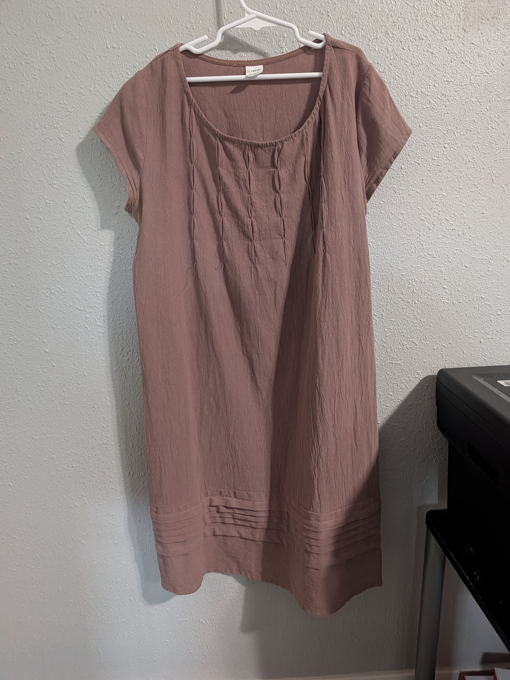 Relaxed Scoop-Neck Midi Dress in Dusty Mauve